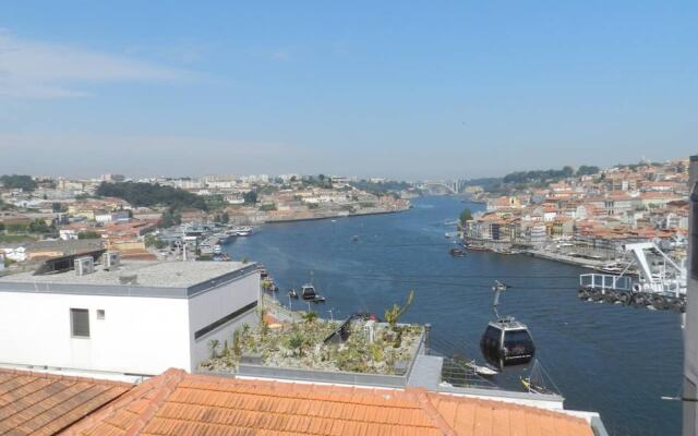 Studio in Vila Nova de Gaia, with Wonderful City View, Terrace And Wifi