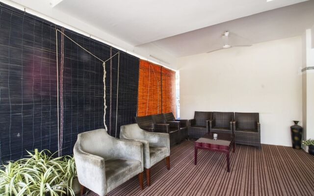 OYO 10594 Hotel Marie Gold