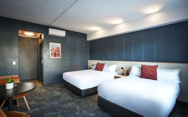 Parkside Motel
