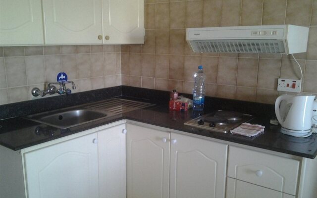 Stephanos Hotel Apts