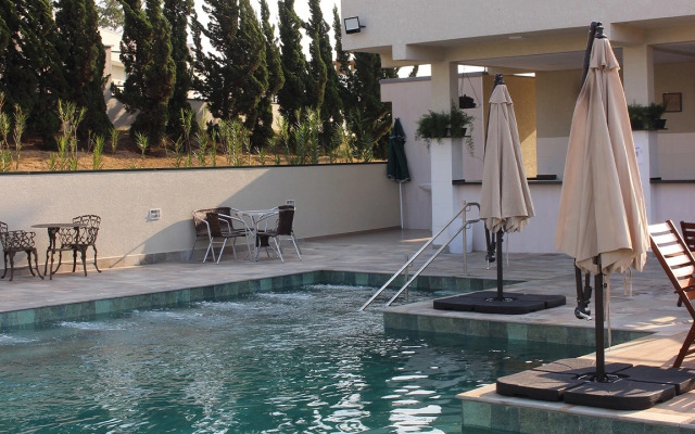 Bristol Villaggio Rosa Arujá