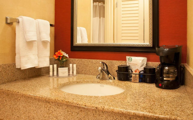 Courtyard by Marriott Seattle Southcenter