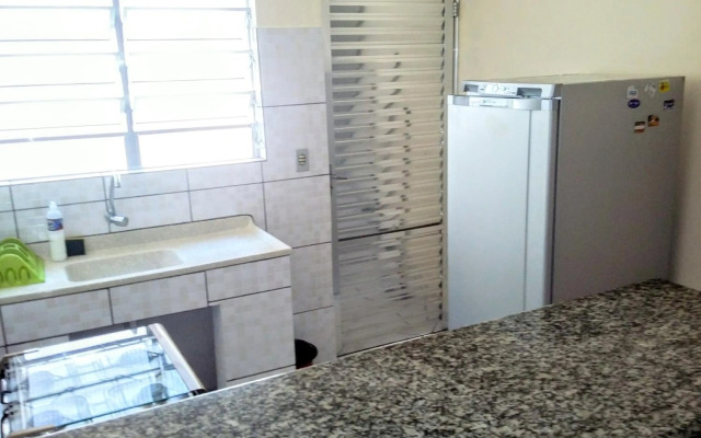 Kitnets Gracimar à 300mts Martin de Sá Caraguatatuba