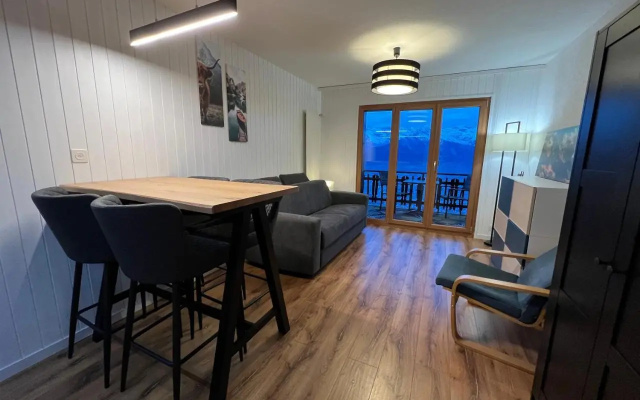 Studio for 4 near ski lift - MELEZES K22 – Guest Rooms – Veysonnaz