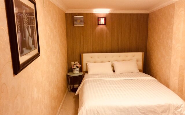 Lucky Hotel