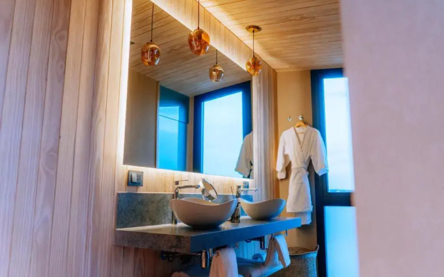 Andeluna Winery Lodge