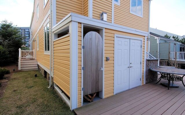 Wellington Holdings by Long & Foster