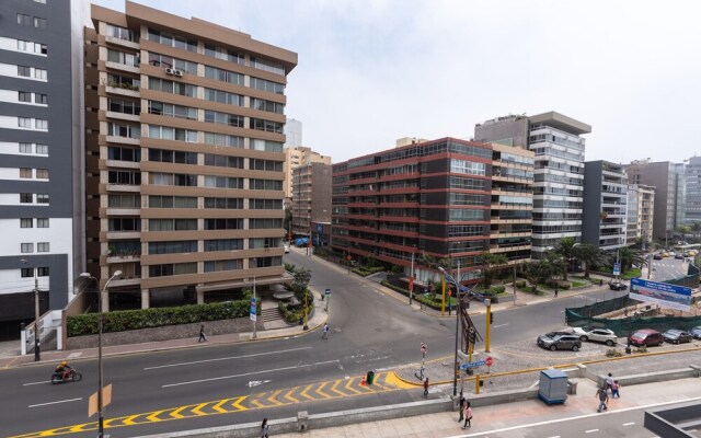 Simply Comfort. Stylish Miraflores Apartments