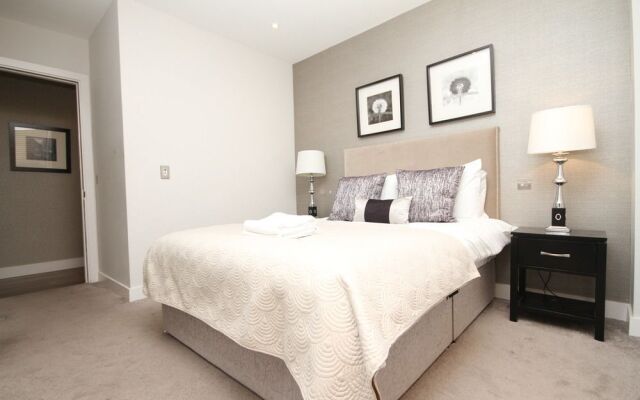 Pearse Street Luxury Suite