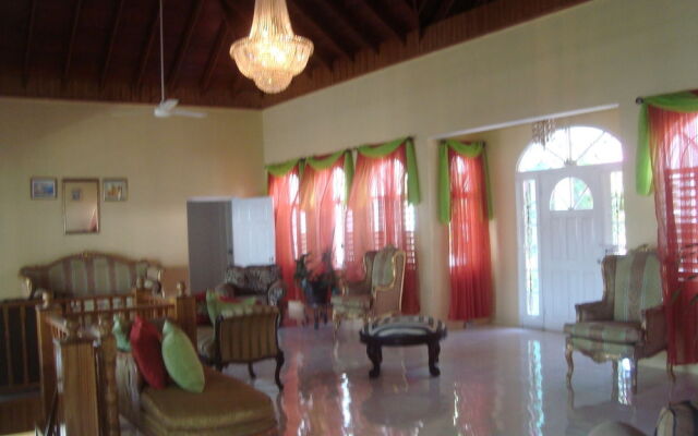 Diamond Villa Yoga & Wellness