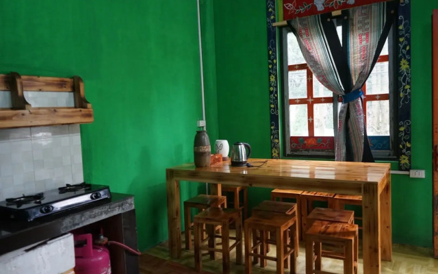 Saigonese Trekking House - Hostel
