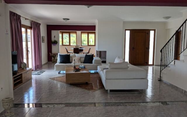 Villa Apex