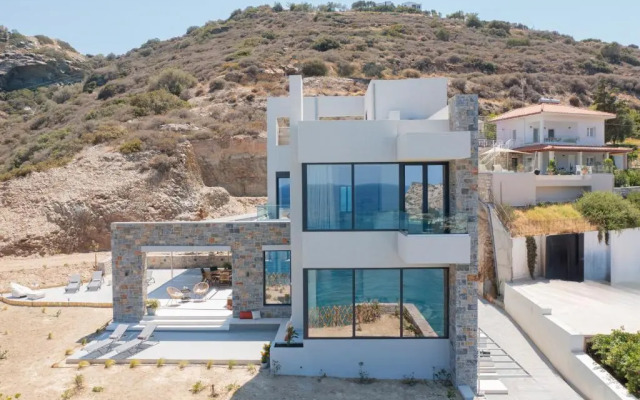 TheaSea Luxury Residence, Adults 13+