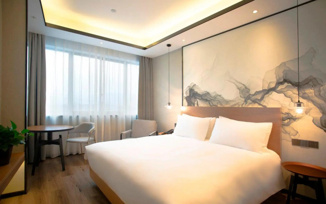 Shiny Hotel