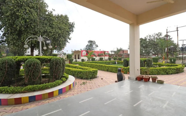 Shivam Palace by OYO Rooms