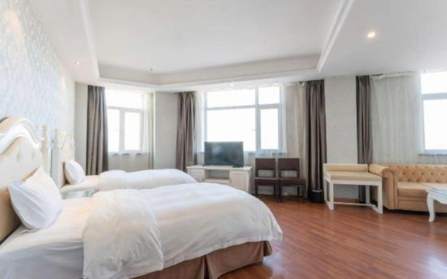 Xinwei Business Hotel