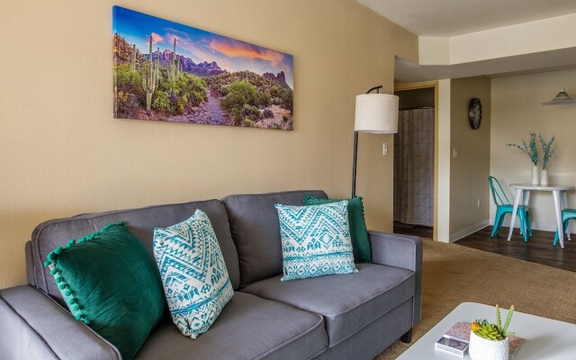 Eastside 1 & 2 BR Apts with balcony by Frontdesk