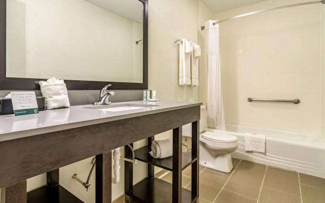 Quality Inn & Suites Creedmor - Butner