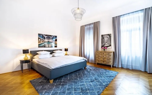 Apartment With Terrace and King Bed in Krems City