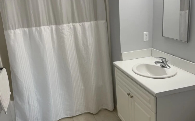 Close to Tufts Medical Center Boston