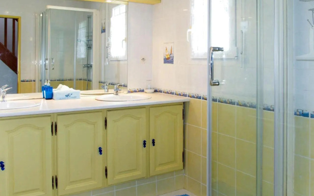 Holiday Home Ty Bihan - LOY114