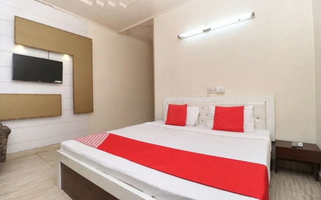 Hotel Gulshan by OYO Rooms