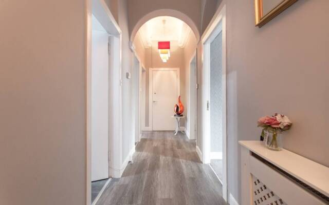 Stunning 2-bed Apartment in Central Edinburgh