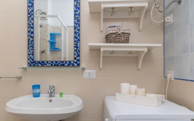 I Fari 77 600mt From The Beach