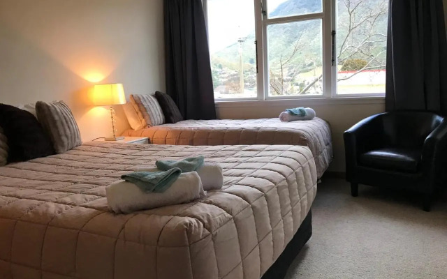 Close to Picton Town