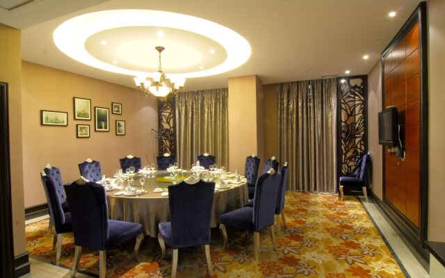 Grand Continental Hotel