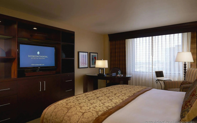 Renaissance Dallas Addison Hotel