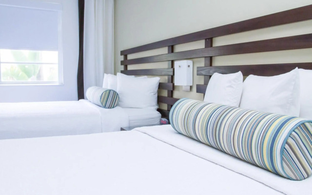 Dorchester Miami Beach Hotel & Suites