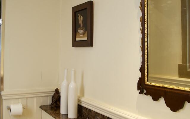 Classy Flat Next to Battersea Park for 4