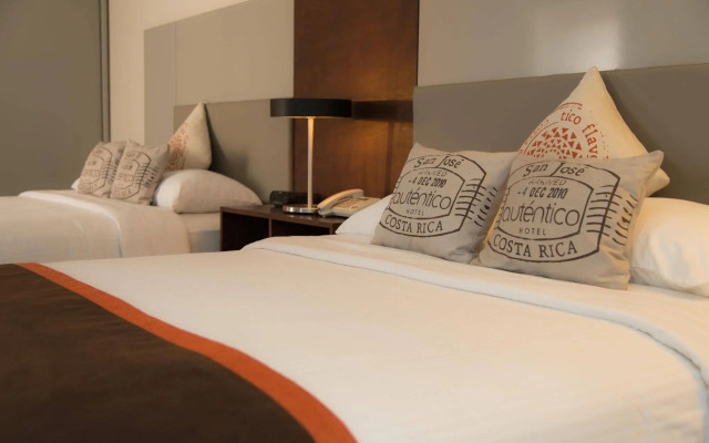 Auténtico Hotel