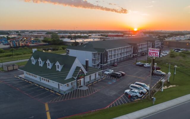 The Crossroads Hotel & Suites