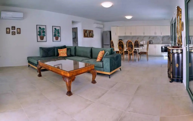 Ouzo Stone House 2, with private pool