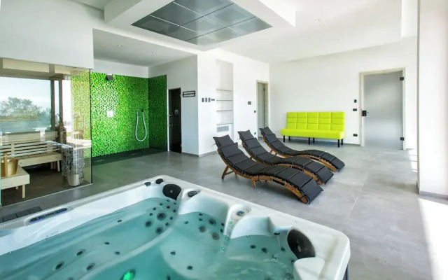 Villa Rita Pool & Spa