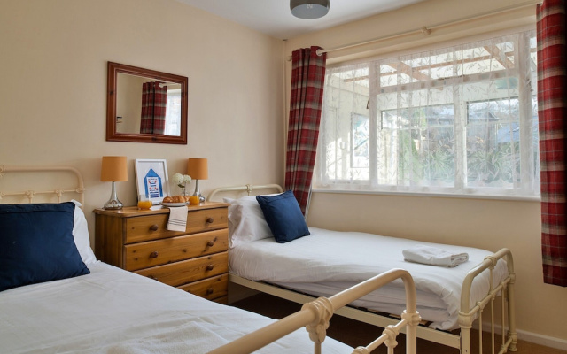 Bungalow in Dyffryn Ardudwy Near Blue Flag Beach