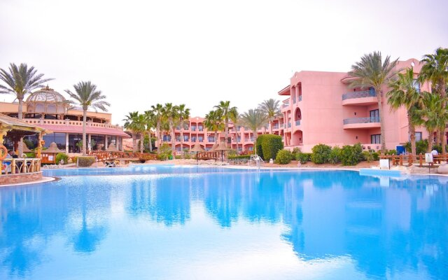 Parrotel Aquapark Resort