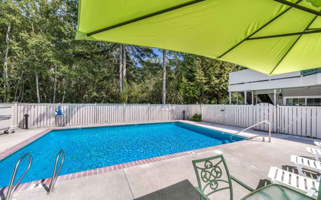 Quality Inn & Suites Bainbridge Island