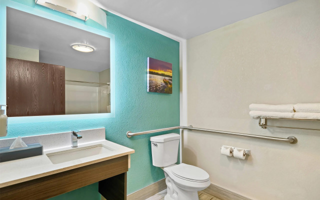 La Quinta Inn & Suites by Wyndham Batavia