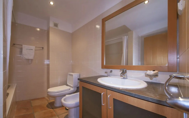B46 - Marina Park Apartment with Seaview