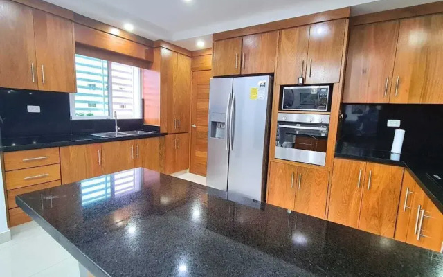 Fully Equipped Apartment With sea View