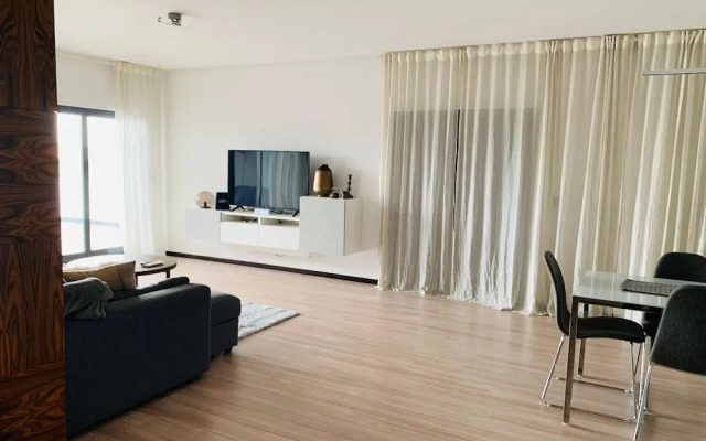 Modern Flat Near Lisbon