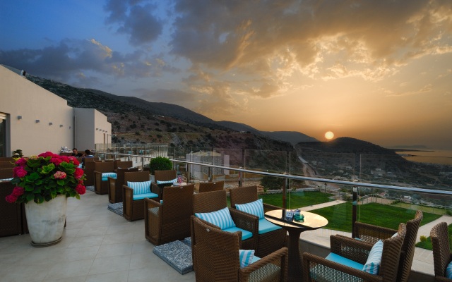 The Noverian Scenic Crete Hilltop Villa Resort & Spa