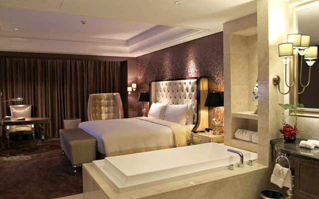 Modern Classic Hotel