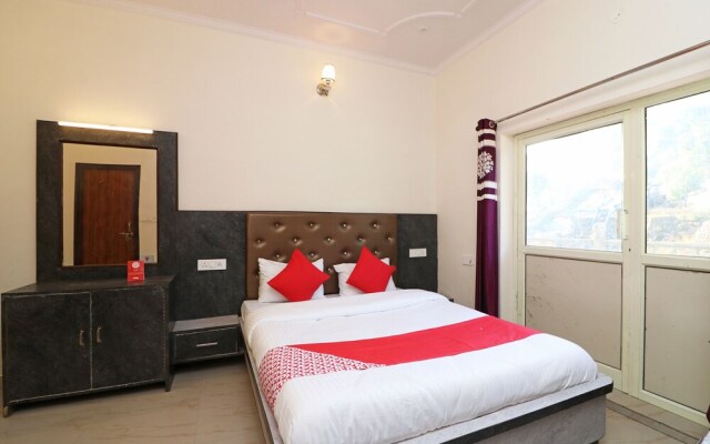 Oyo 22359 Hotel Raj Palace
