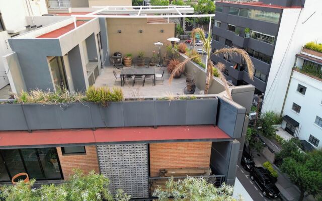 Chic PH Haven with rooftop By Tasman