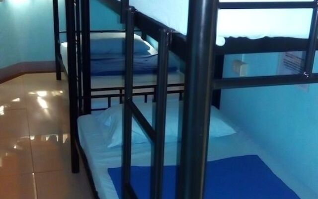 Panglao Island Inn - Hostel