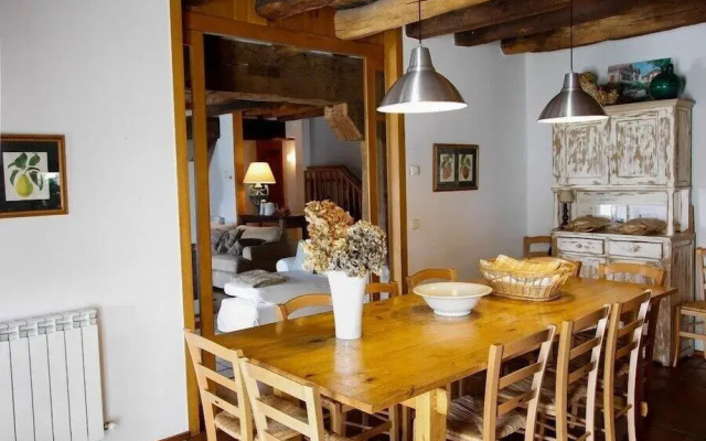 Casa Rural Azpikoetxea